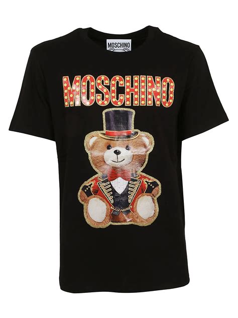 moschino graphic t shirt.